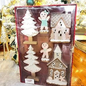 Peppermint square gingerbread village set new 2022